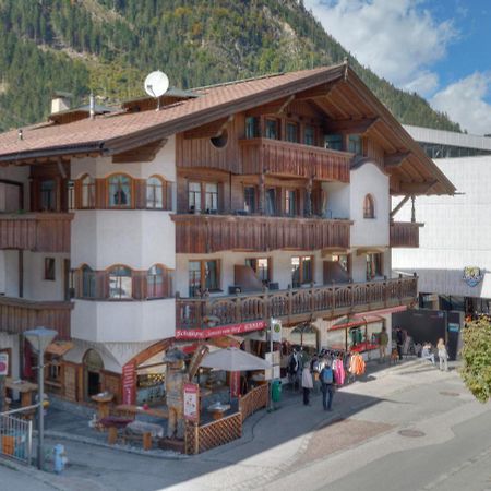 Center Rooms & Apartments Mayrhofen Kültér fotó