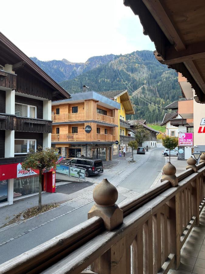 Center Rooms & Apartments Mayrhofen Kültér fotó